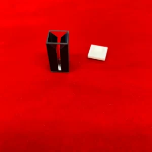 micro cuvette with black walls and lid